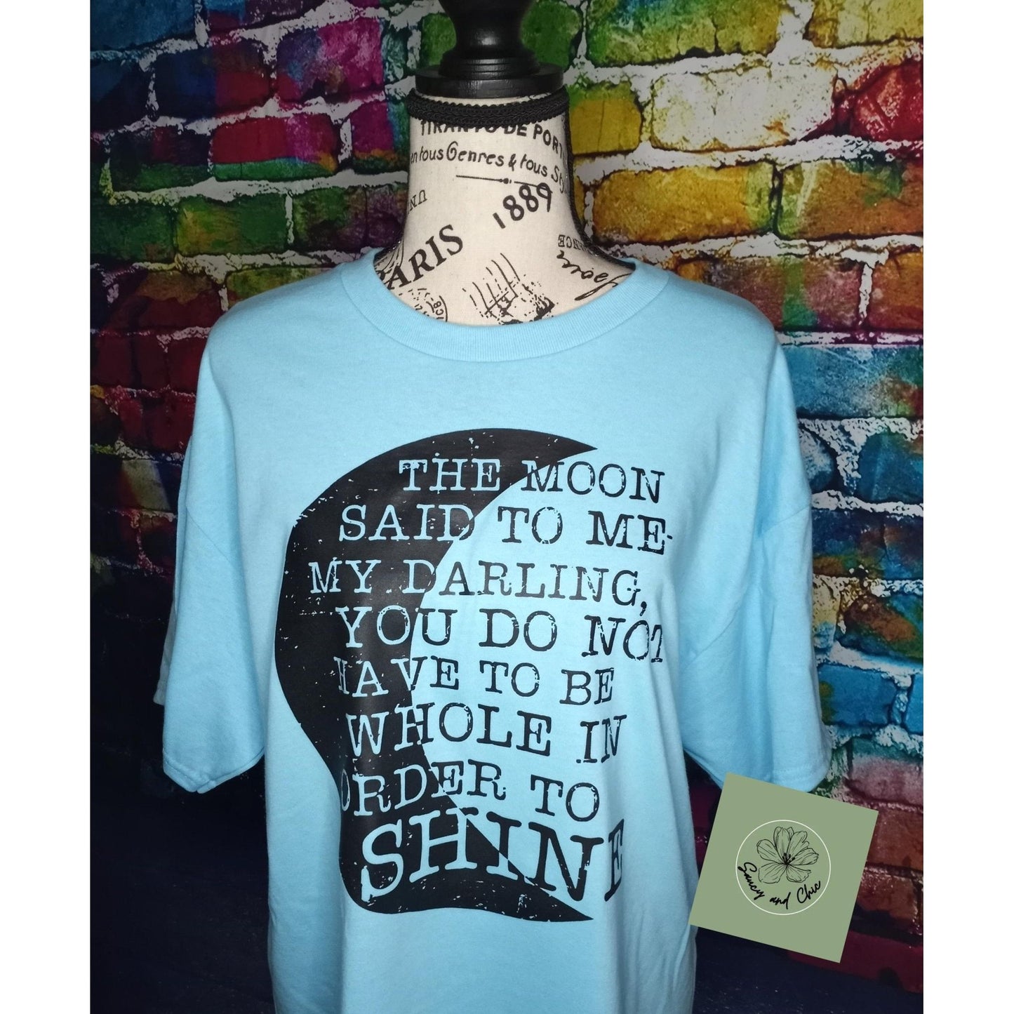 The moon said to me - Saucy and Chic