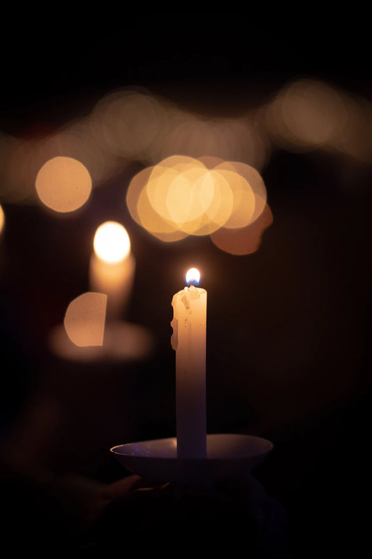 Exploring Different Wax Types Used in Wickless Candles