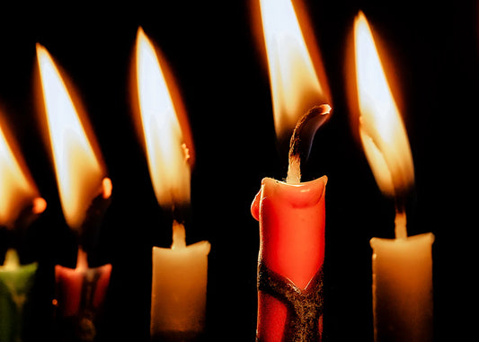 Seasonal Wickless Candles for Cozy Home Ambiance