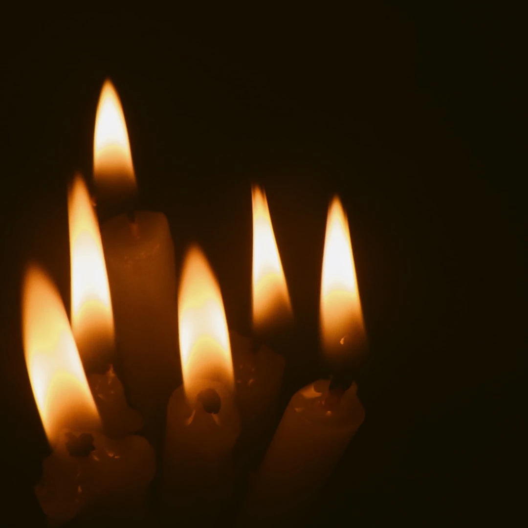 The Art of Layering Scents with Wickless Candles