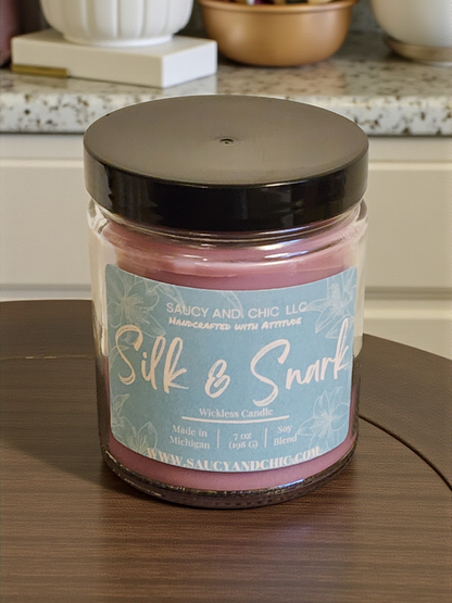 Silk & Snark – Sassy Wickless Candle with Cozy Cashmere, Soft Florals & Beachy Vibes